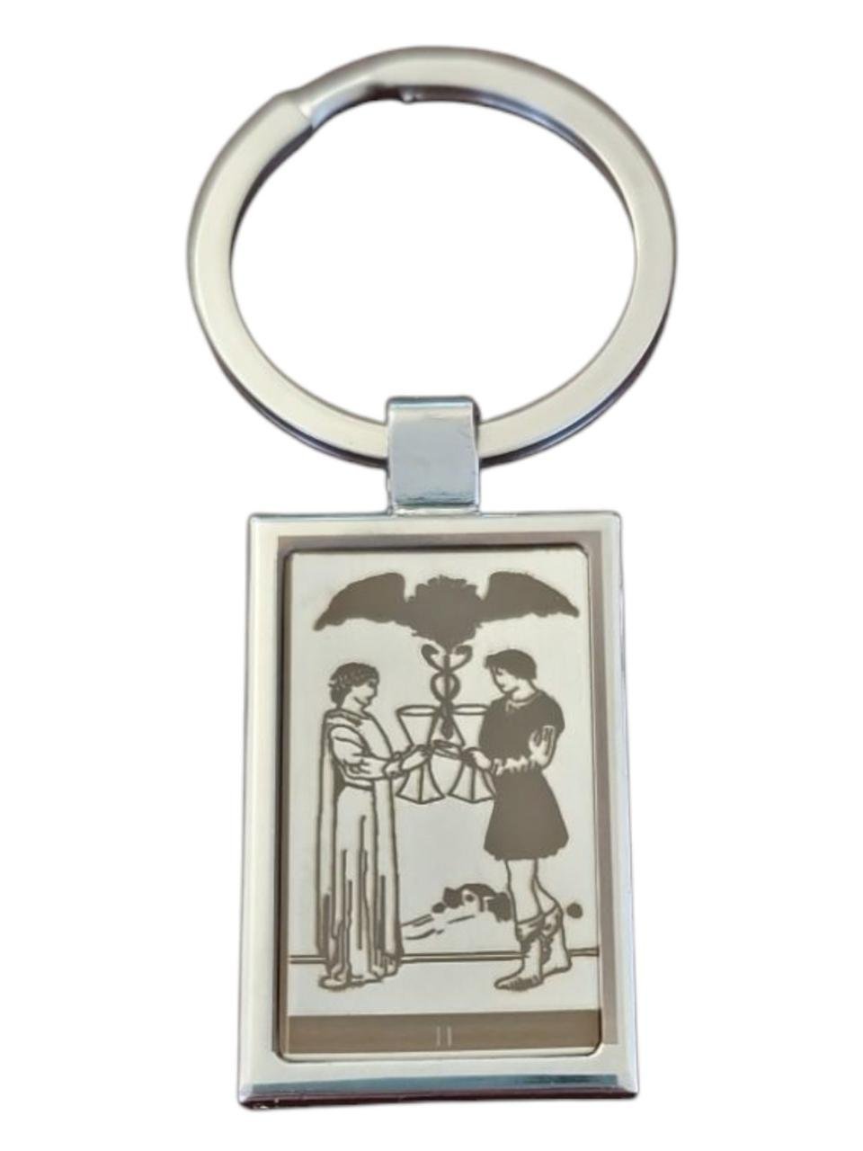 Брелок металлический для ключей с картой Таро 2 кубков 80 мм двухсторонний Брелок металлический для ключей с картой Таро 2 кубков 80 мм двухсторонний