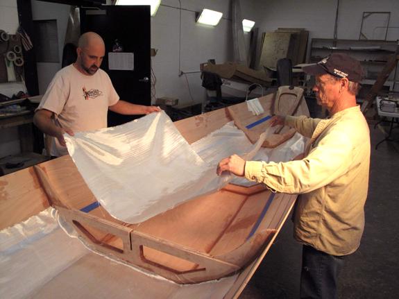 Эпоксидная смола КЕ Slab-521 6,25 кг Прозрачная (SL52106250) - фото 10 Эпоксидная смола КЕ Slab-521 6,25 кг Прозрачная (SL52106250) - фото 10