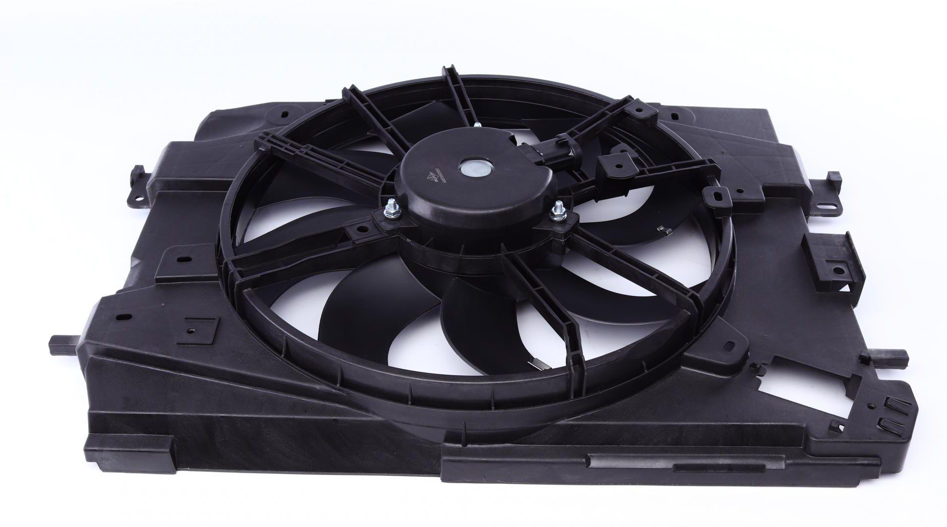 Вентилятор охолодження двигуна Dacia Dokker/Logan/Sandero 08- (47889)