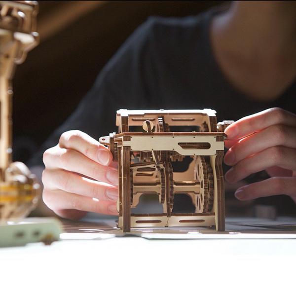 Механическая STEM-модель Ugears STEM Lab Коробка передач (3941) - фото 11 Механическая STEM-модель Ugears STEM Lab Коробка передач (3941) - фото 11