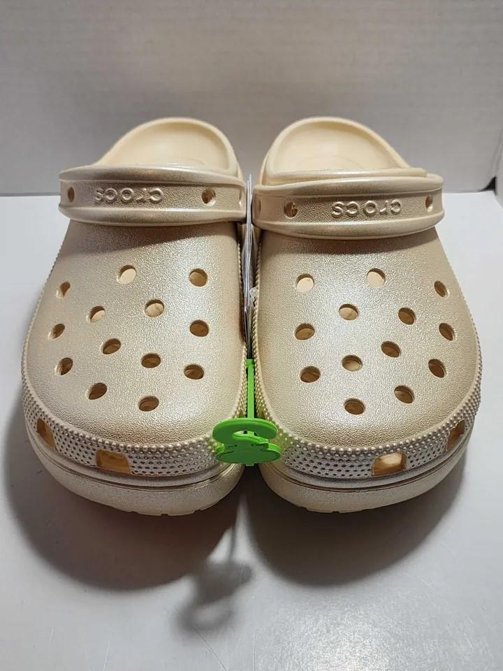 Сабо с блестками Crocs Classic Platform Shimmer р. 40-41 Vanilla (14266731) - фото 7 Сабо с блестками Crocs Classic Platform Shimmer р. 40-41 Vanilla (14266731) - фото 7