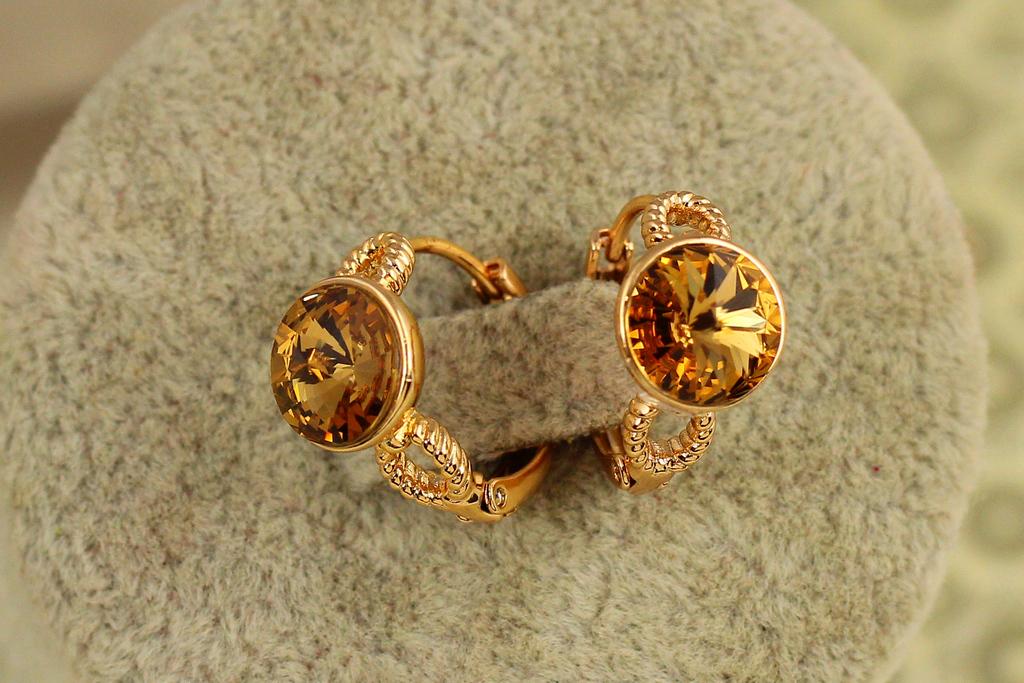 Сережки Xuping Jewelry Мідея з каменем шампанське Сваровські 1,6 см Золотистий