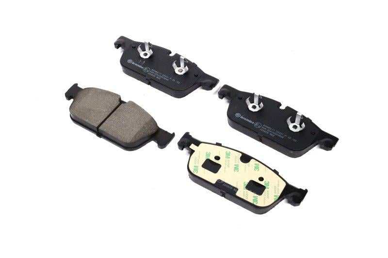 Тормозные колодки дисковые BREMBO передние (P50102)