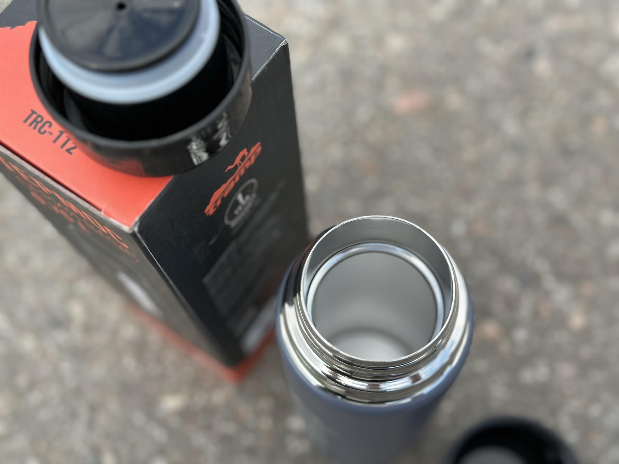 Термос для чаю та напоїв Tramp Basic з нержавіючої сталі тримає 12 ч. 0,75 л (TRC-112-grey) - фото 8