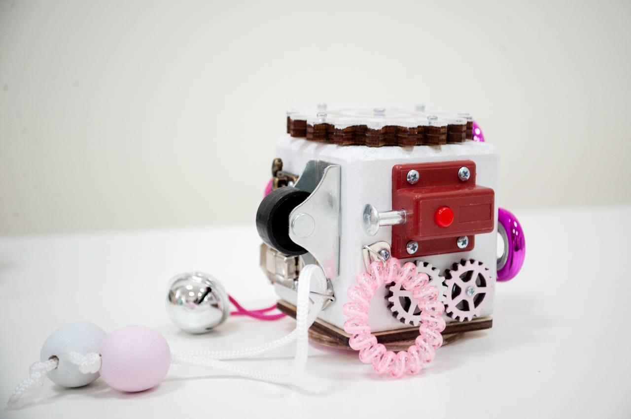 Бізікуб дорожній з дерева 7 см Рожевий (0002) - фото 2