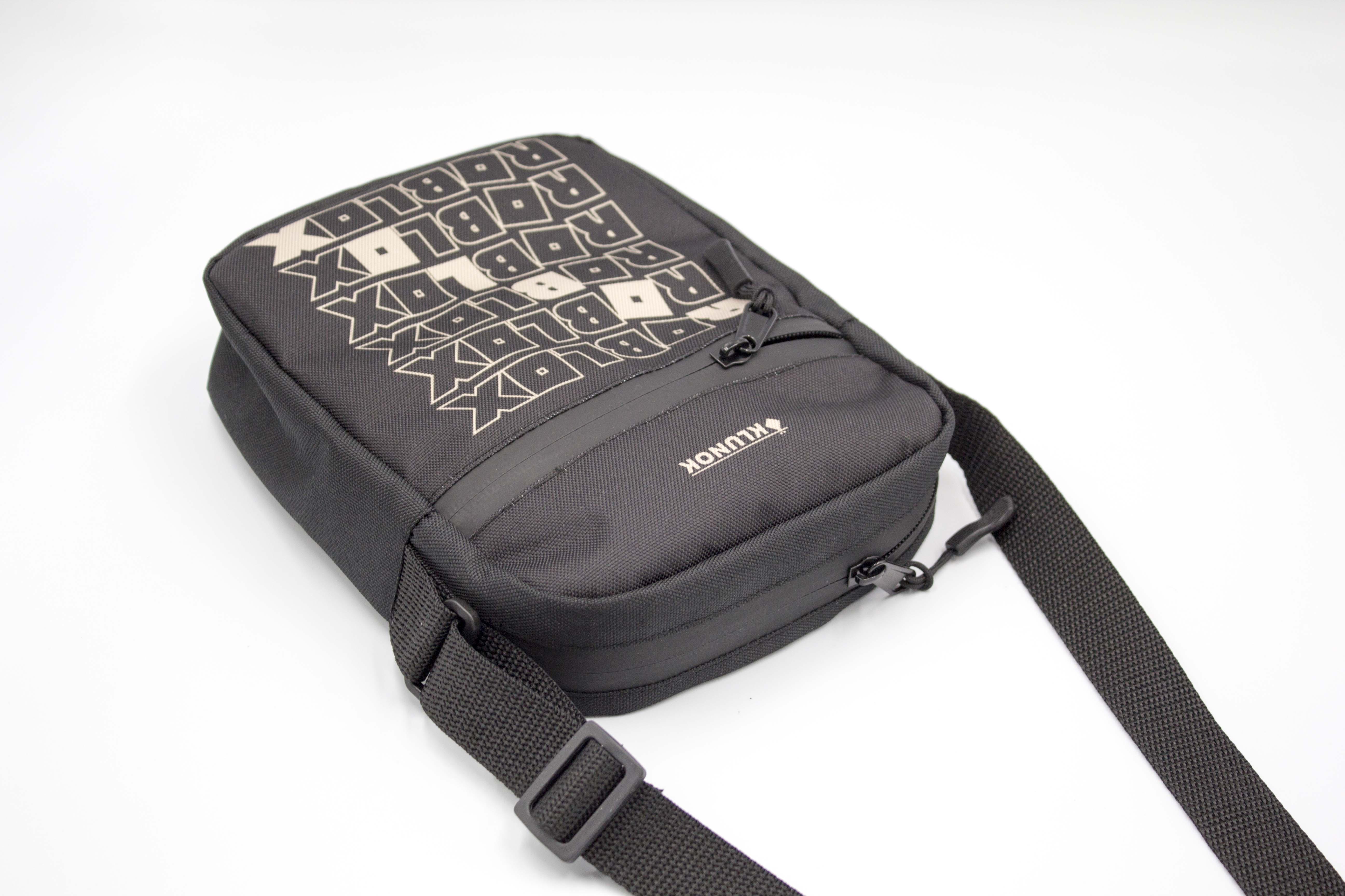 Сумка через плече месенджер для хлопців з лого Роблокс Чорний (К-20) - фото 4 Сумка через плече месенджер для хлопців з лого Роблокс Чорний (К-20) - фото 4