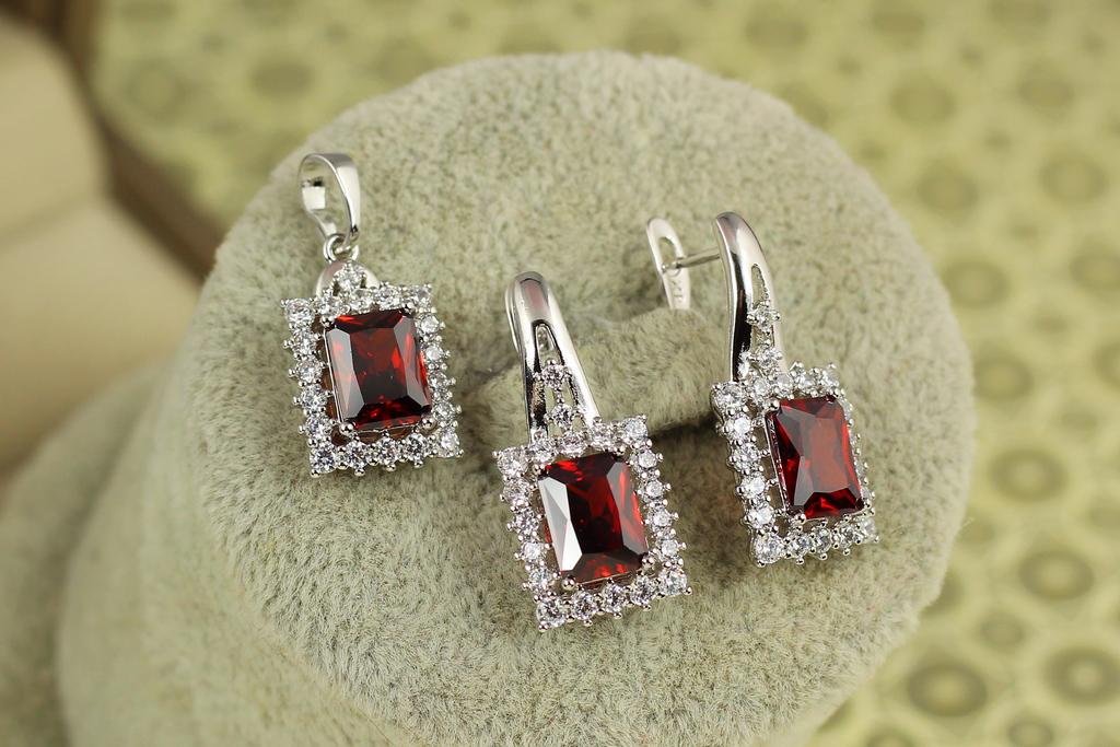 Набор Xuping Jewelry королевский гамбит Серебристый (38139737)