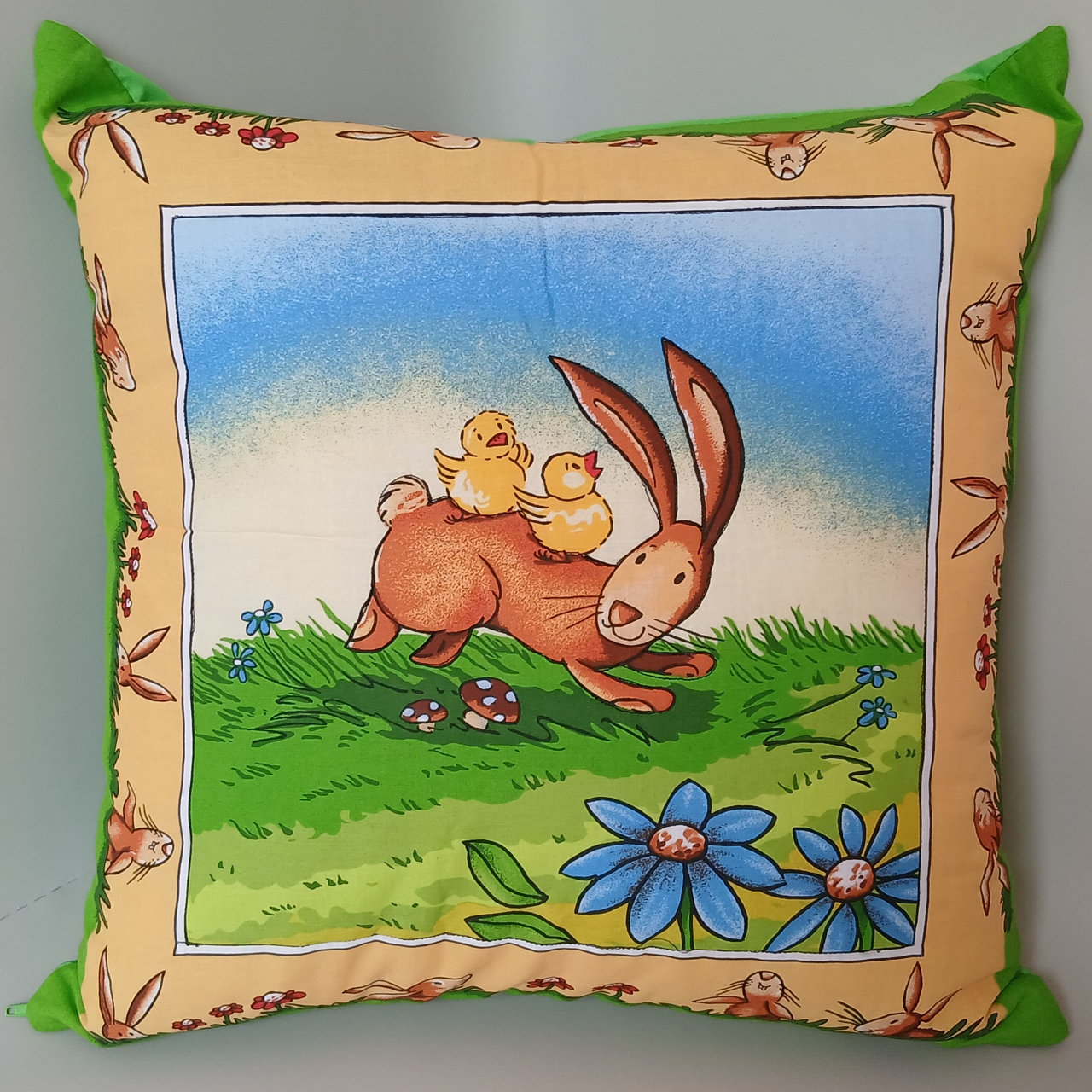 Наволочка детская хлопковая Кролик и птенцы 40х40 см (1_1933_20)