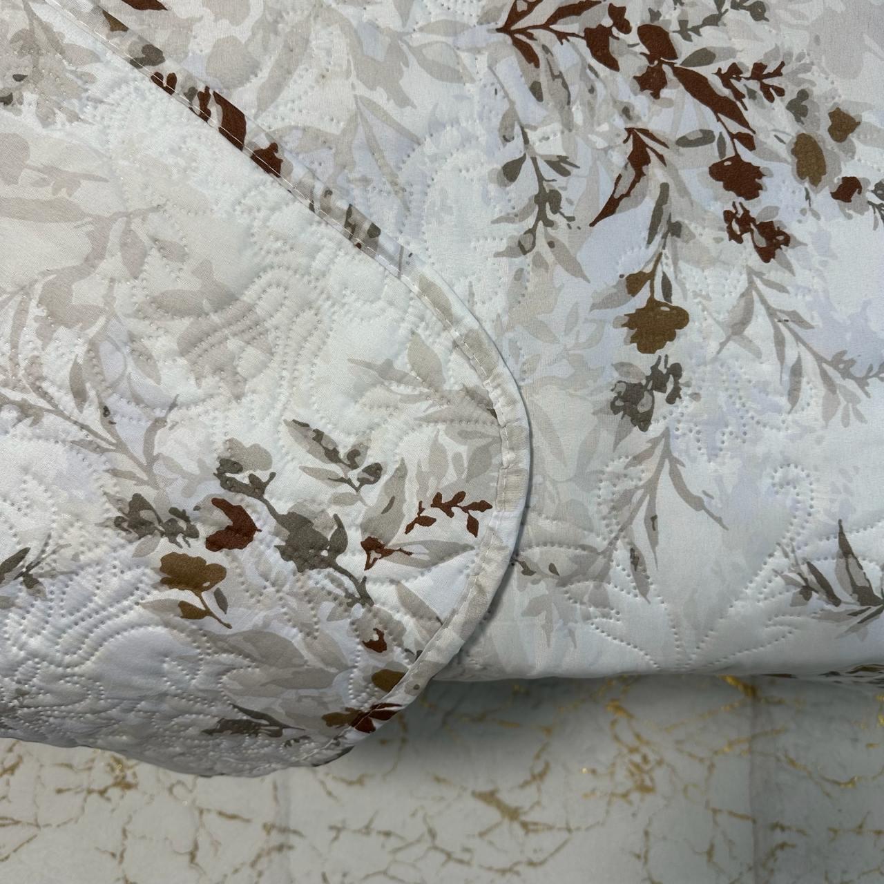 Набор покрывало стеганое 200x230 см/2 наволочки 50x70 см с цветочным рисунком Бежевый (PS-1-3) - фото 6