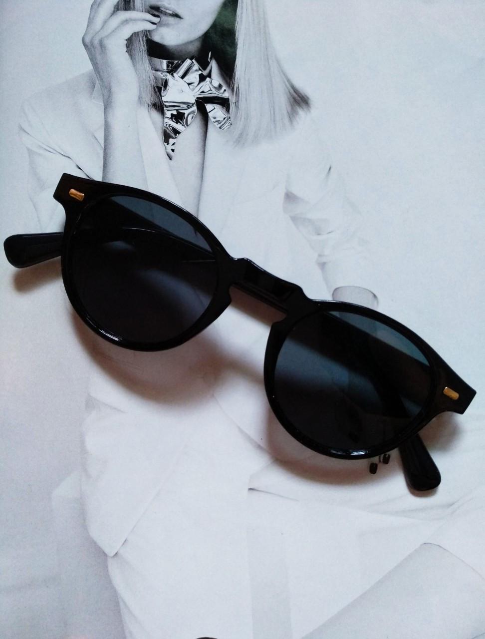 Очки солнцезащитные унисекс с черным цвете с зеленой линзой - фото 2 Очки солнцезащитные унисекс с черным цвете с зеленой линзой - фото 2