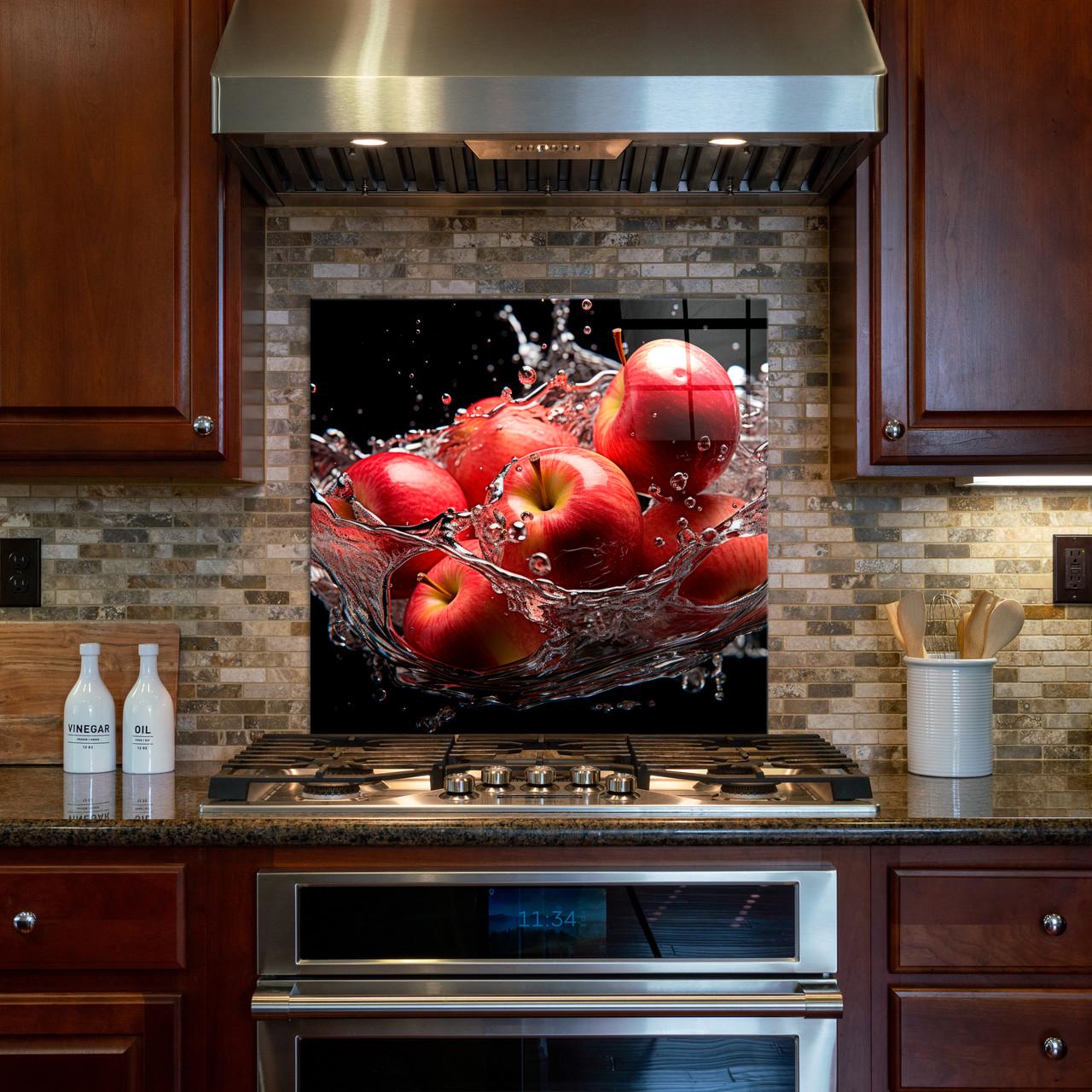 Стеклянная панель для кухни NovellaPrint Всплеск яблок 50х50 см (1036.4)