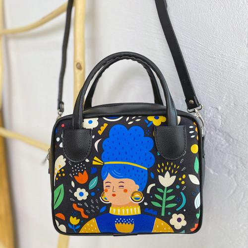 Сумка женская Presentville Kitto Девушка в украинских цветах (SKI 22S002 BL)