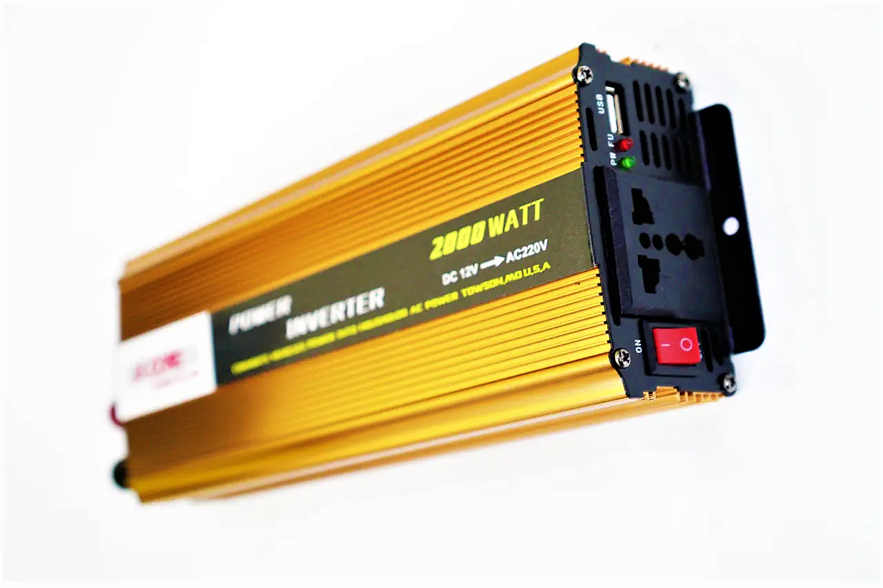 Інвертор автомобільний UKC 12 V-220 V 2000W 5 Core Gold - фото 3