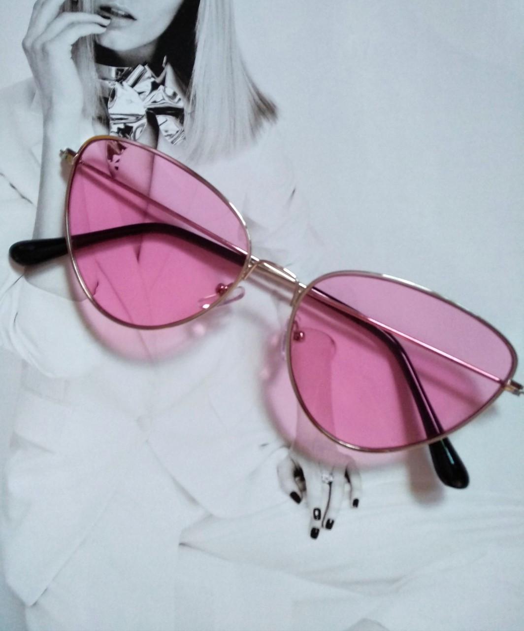 Солнцезащитные очки с цветной линзой треугольной формы Розовый Солнцезащитные очки с цветной линзой треугольной формы Розовый