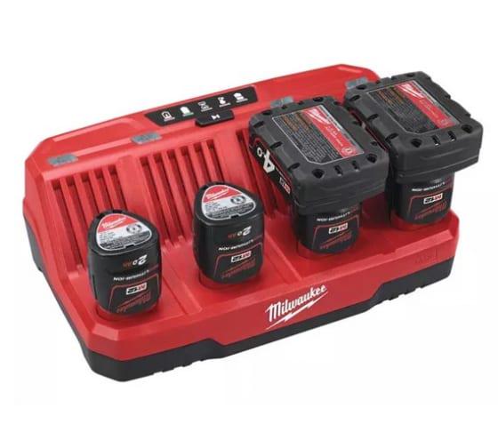 Зарядное устройство Milwaukee M12 C4 (4932430554) - фото 7