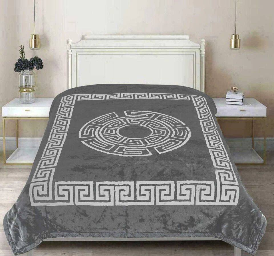 Плед-покрывало евро флис Узор 240х220 см Бежевый/Темно-серый (K-GreyPattern/Е)