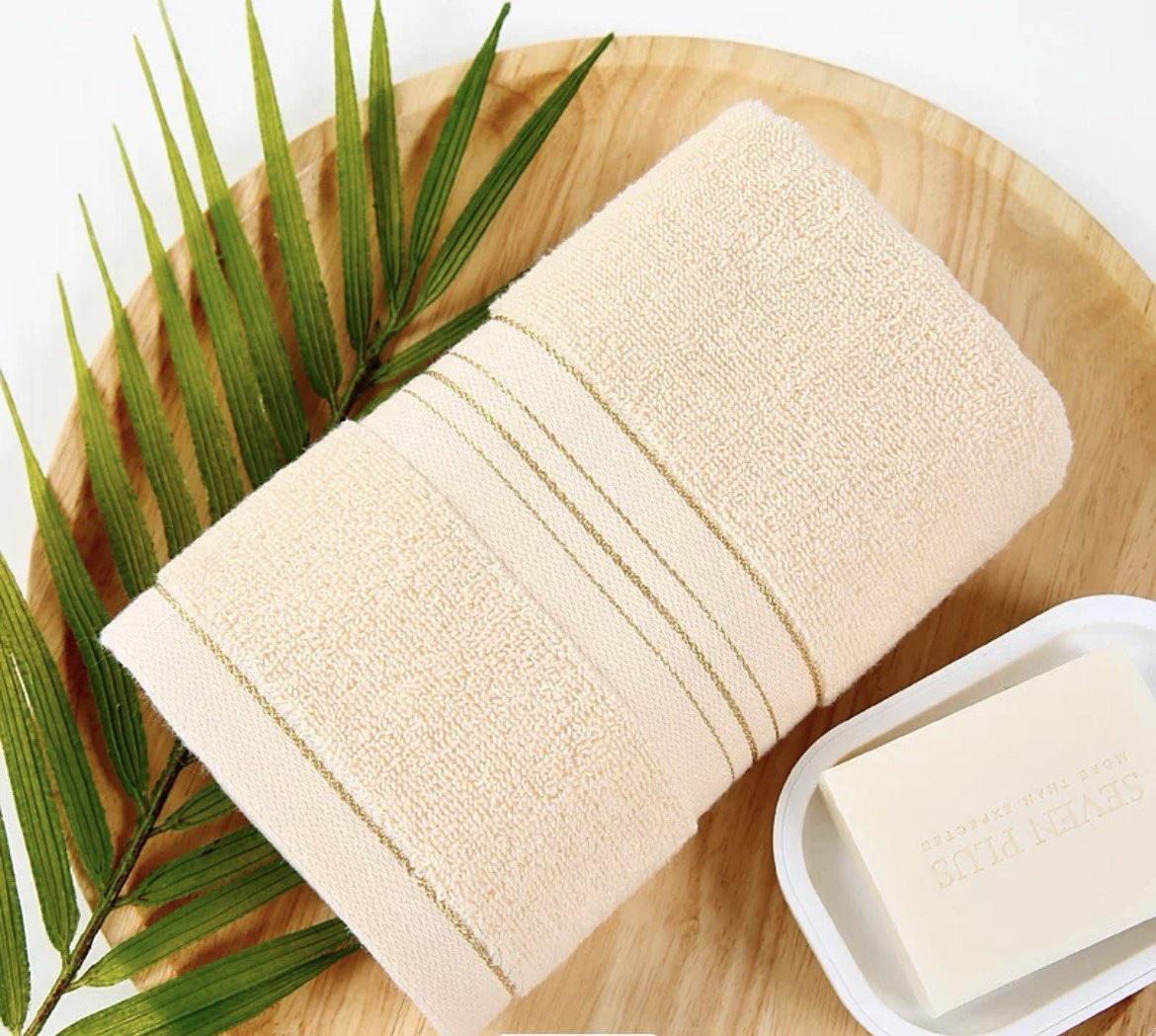 Набор полотенец Empire LUX 3в1 140х70 см/80х40 см/80х40 см Кремовый (NR3in1CremaGOLDline) - фото 4 Набор полотенец Empire LUX 3в1 140х70 см/80х40 см/80х40 см Кремовый (NR3in1CremaGOLDline) - фото 4