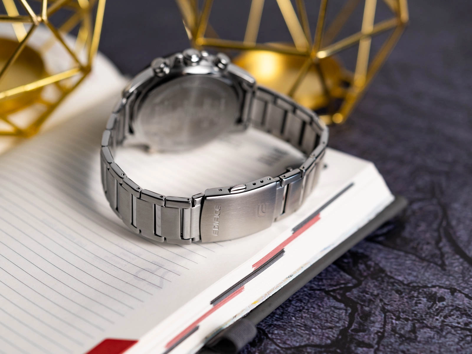 Годинник Casio Edifice ECB-30DB-1A9EF (8465) - фото 4 Годинник Casio Edifice ECB-30DB-1A9EF (8465) - фото 4