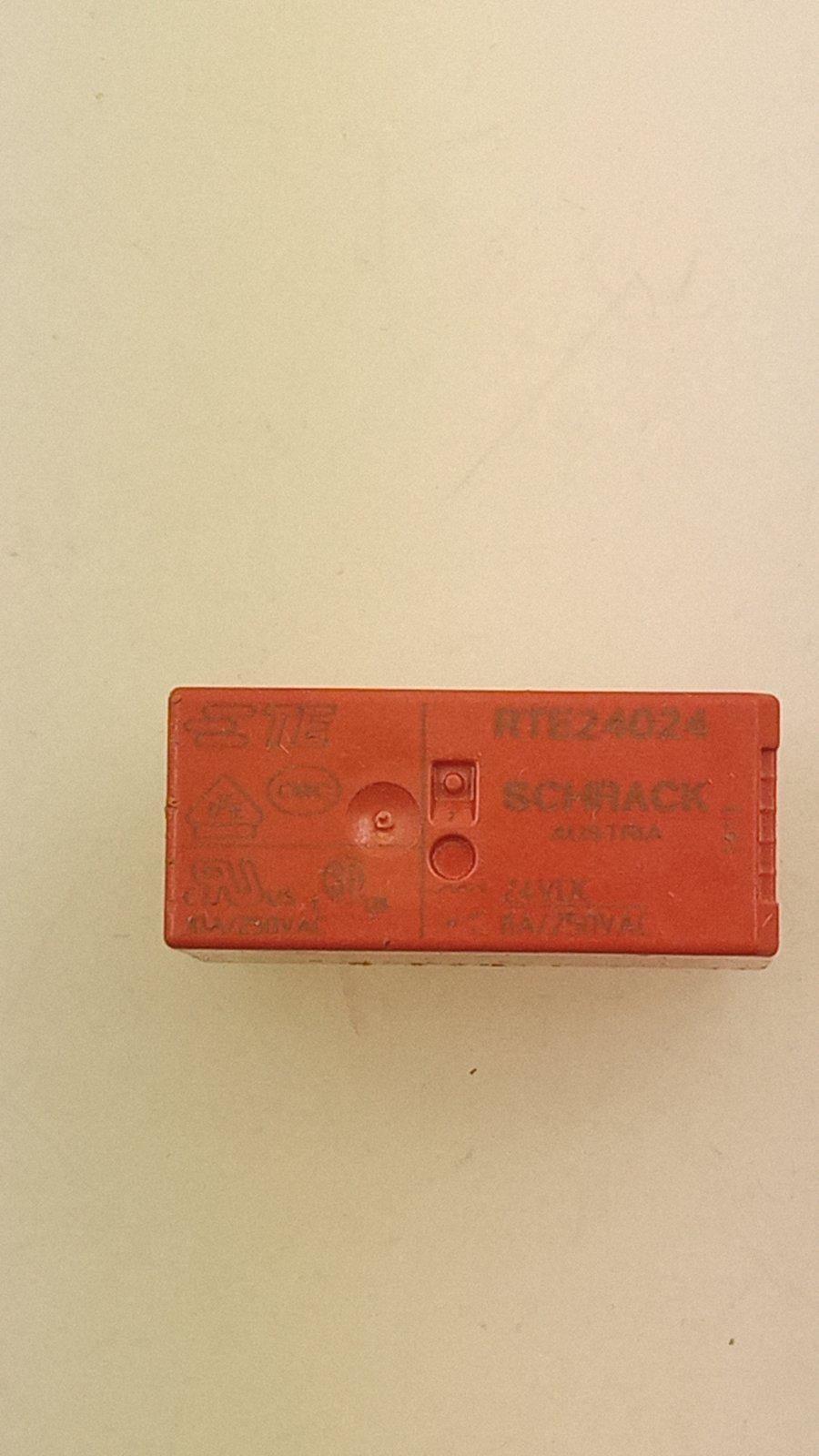 Реле SCHRACK RTE24024 24DC DPDT 2x8A 29x12x15