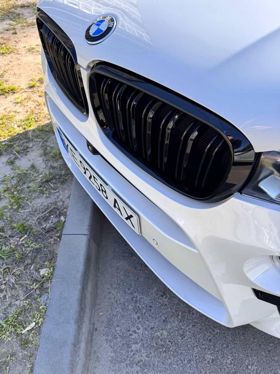 Крепления для 2-х номерных знаков магнитные безрамочные Белый - фото 3 Крепления для 2-х номерных знаков магнитные безрамочные Белый - фото 3