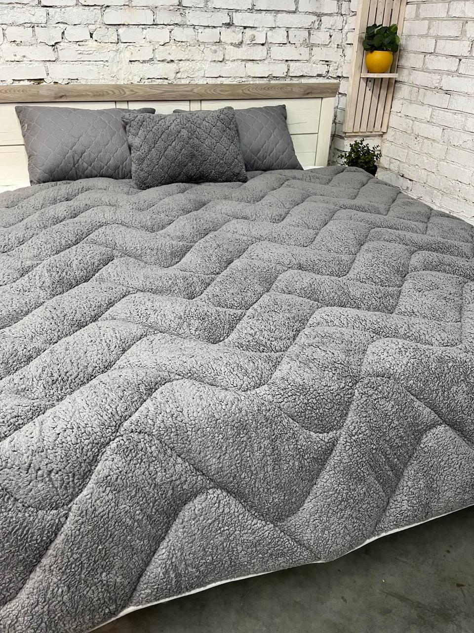 Покрывало с искусственным наполнителем 155х210 см Серый (Д-Al-hutr-kovdra-005) - фото 1 Покрывало с искусственным наполнителем 155х210 см Серый (Д-Al-hutr-kovdra-005) - фото 1