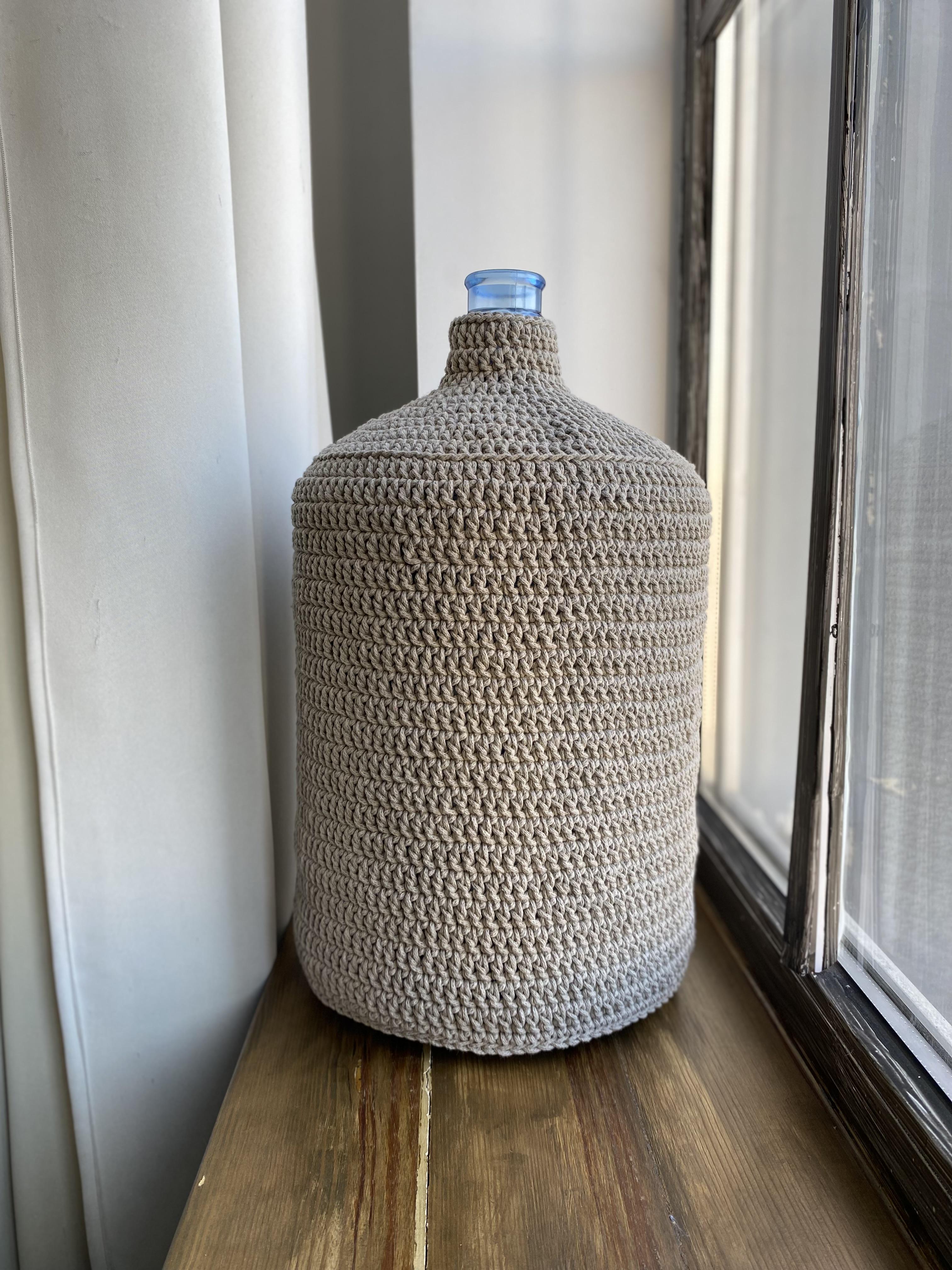 Чохол на бутль Svetla.jute із сірої бавовни ручної роботи для бутля 19 л (JUTE0071) - фото 3 Чохол на бутль Svetla.jute із сірої бавовни ручної роботи для бутля 19 л (JUTE0071) - фото 3