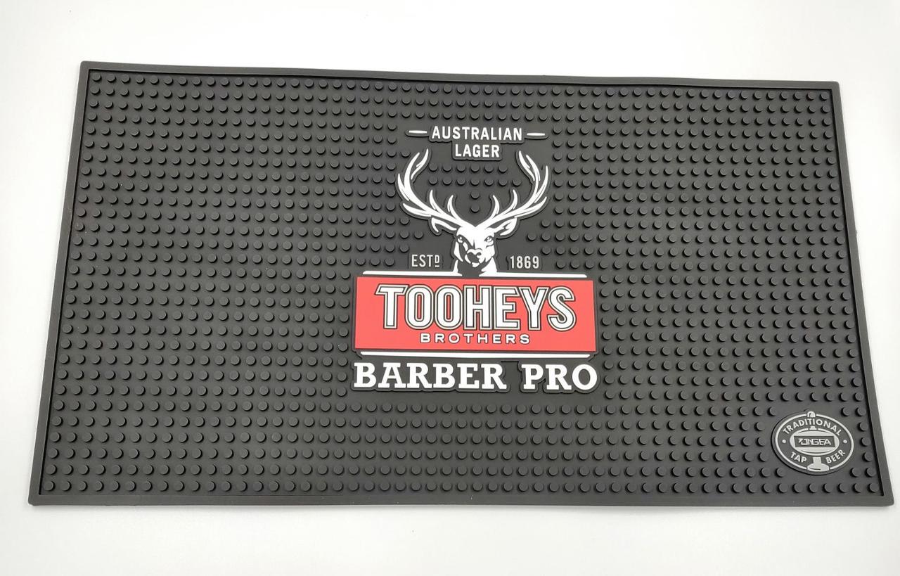 Коврик силиконовый для парикмахерского инструмента ДенІС professional BARBER PRO 45х25 см (2087890129) Коврик силиконовый для парикмахерского инструмента ДенІС professional BARBER PRO 45х25 см (2087890129)