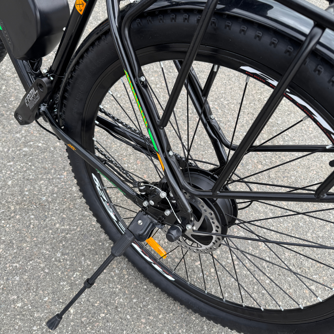 Велосипед з електроприводом AL Formula CURSOR MAN DD CS 28" 20" 48B 17,5Ахч 350 Вт 2025 року Сріблясто-зелений - фото 7