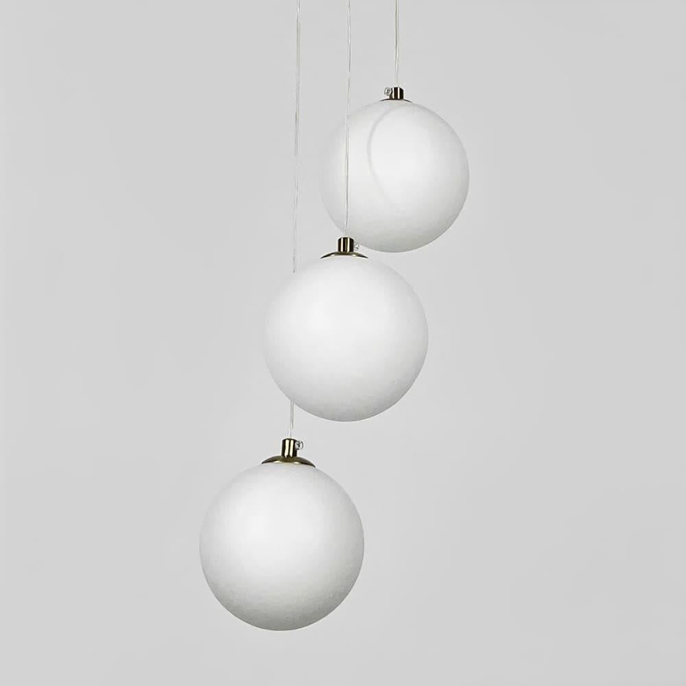 Люстра-пучок на 3 білих плафони Латунь (MJ201/3 AB+WT) - фото 3 Люстра-пучок на 3 білих плафони Латунь (MJ201/3 AB+WT) - фото 3