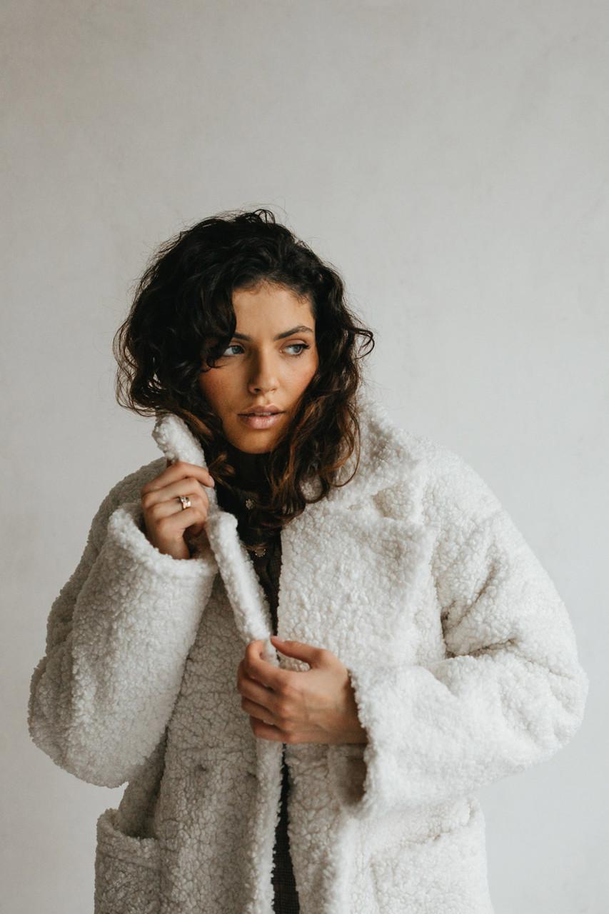 Пальто-шуба женская из эко-букле S-M Молочный (1822980649) - фото 4 Пальто-шуба женская из эко-букле S-M Молочный (1822980649) - фото 4