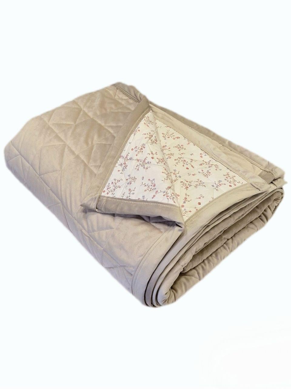 Плед-покрывало велюровое Colorful Home стеганое 230x250 см Бежевый (2150) Плед-покрывало велюровое Colorful Home стеганое 230x250 см Бежевый (2150)