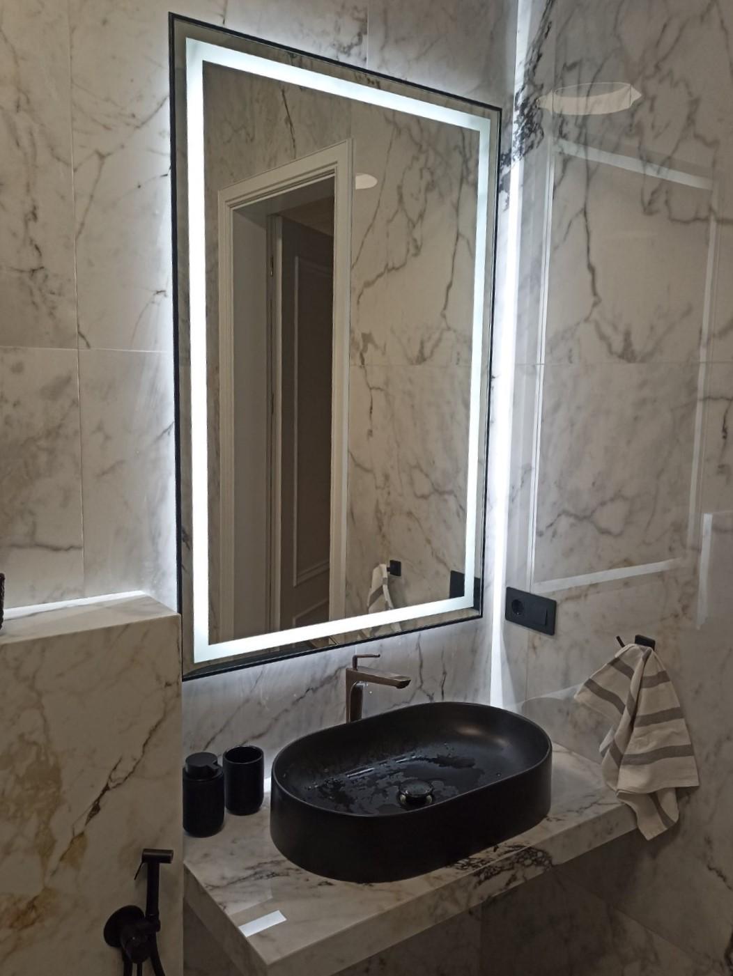 Зеркало с LED подсветкой передняя/фоновая подсветка 600х900 мм (29070934) Зеркало с LED подсветкой передняя/фоновая подсветка 600х900 мм (29070934)