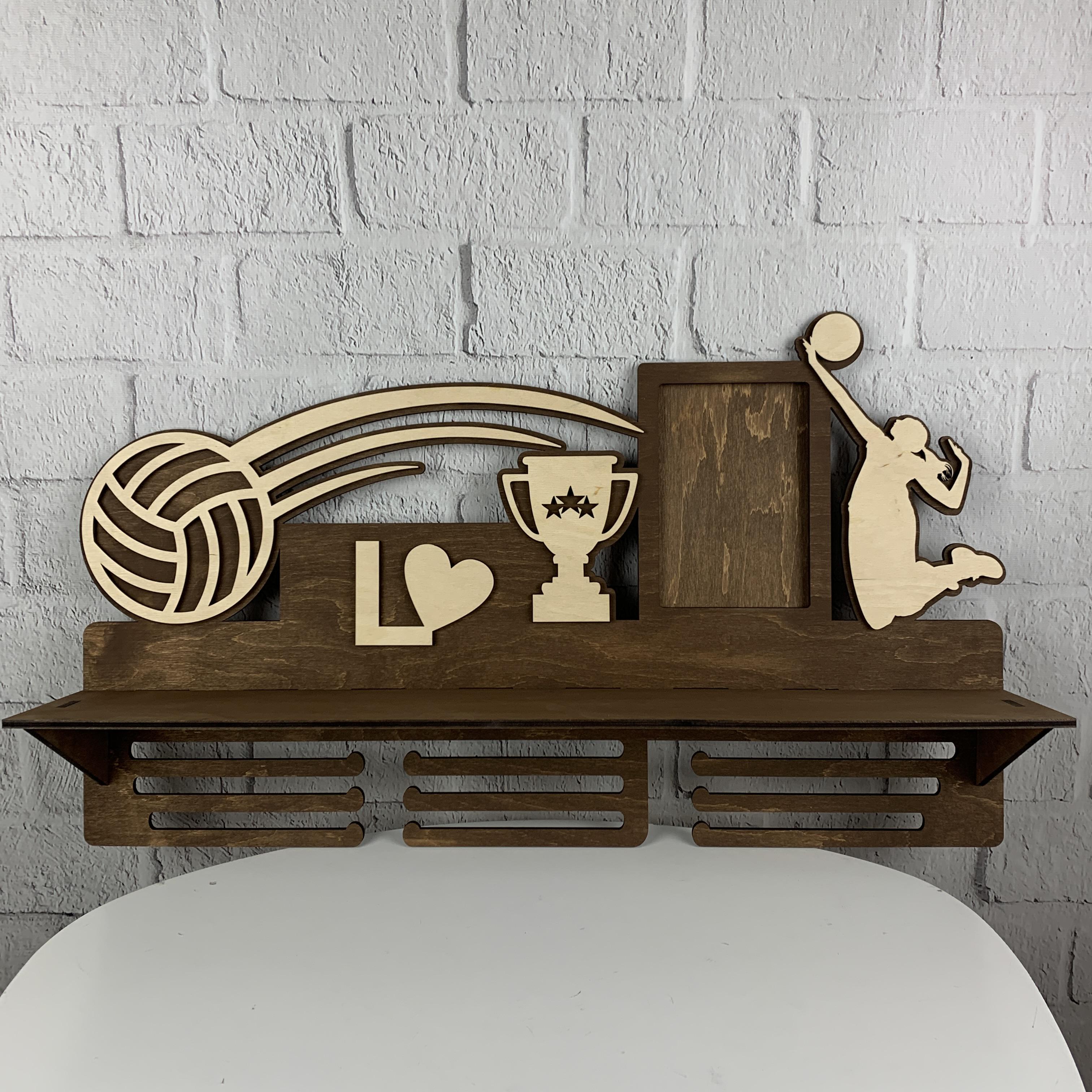 Полка-медальница для волейболиста именная из дерева с полкой и рамочкой для фото (ME-0034)