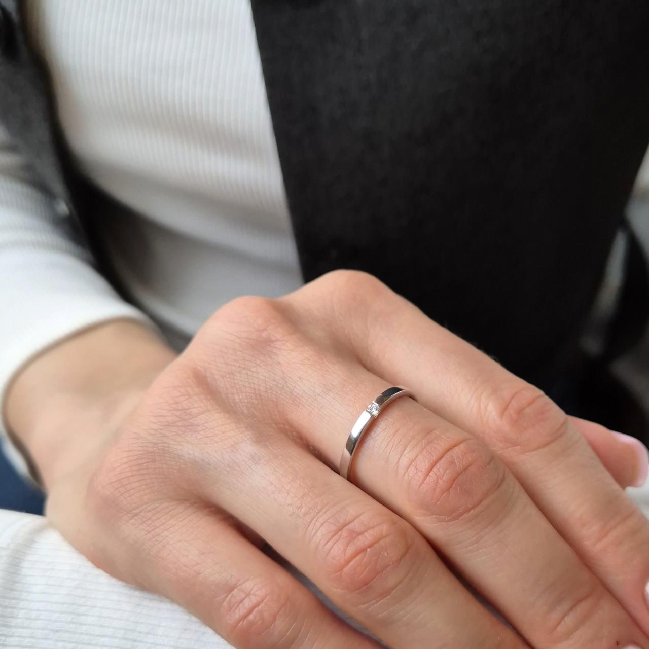 Каблучка із білим каменем срібло 925 проби родоване 0,85 г р. 17,5 (1593/2) - фото 5 Каблучка із білим каменем срібло 925 проби родоване 0,85 г р. 17,5 (1593/2) - фото 5