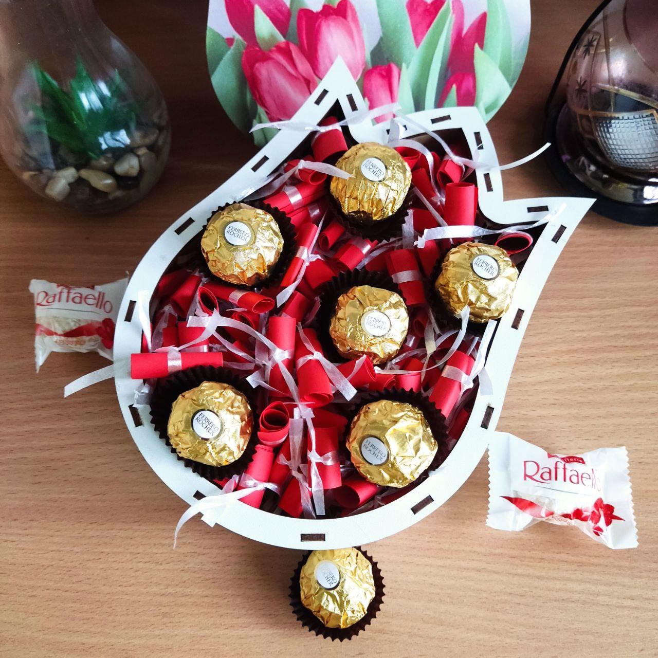 Подарочный бокс с конфетами и 101 причиной Почему я тебя люблю для девушки на день влюбленных/8 марта (ar151) Подарочный бокс с конфетами и 101 причиной Почему я тебя люблю для девушки на день влюбленных/8 марта (ar151)