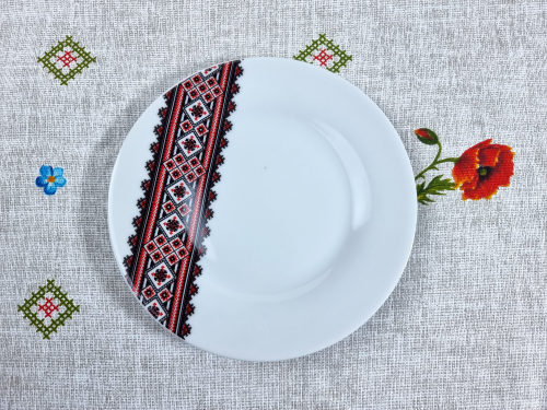 Набор тарелок SNT Вышиванка 7 см 3 шт. Красно-черный30000-004)