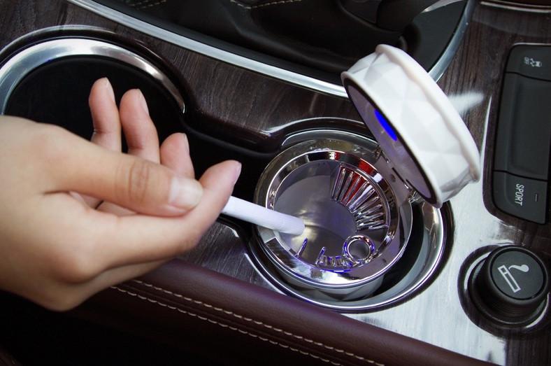 Попільничка автомобільна ZHEJIANG з підсвічуванням Білий (00757) - фото 2