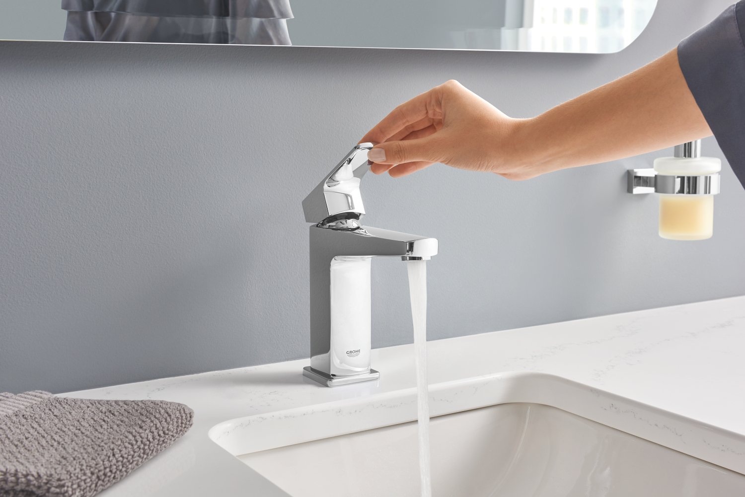 Дозатор для рідкого мила Grohe Essentials Cube New (40756001) - фото 3