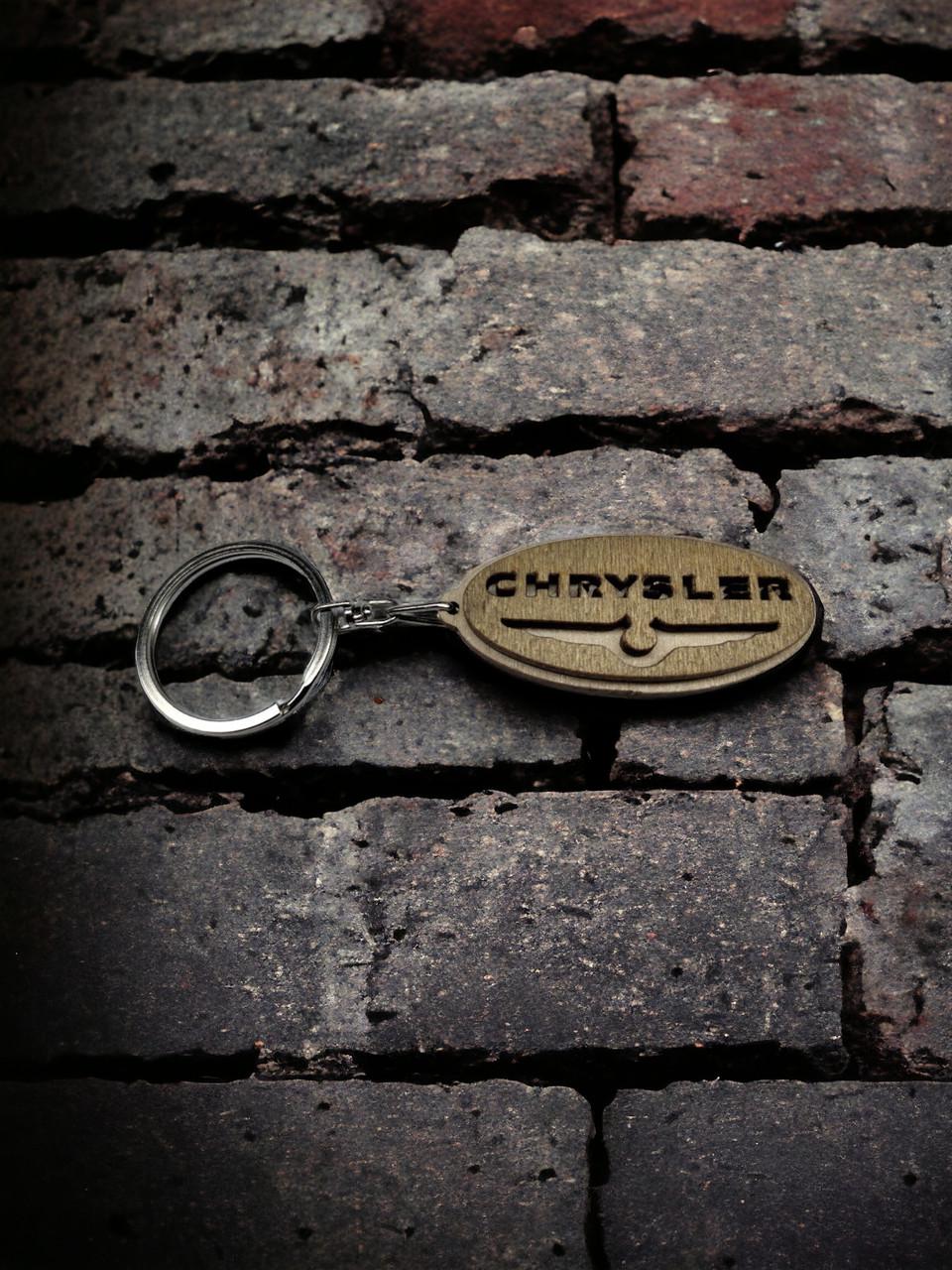 Брелок для автомобиля из дерева Chrysler (2226823673)