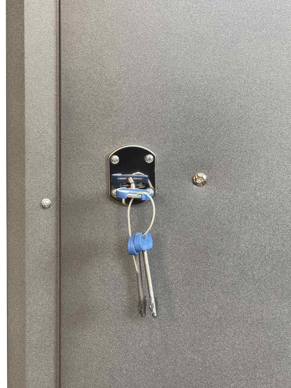 Двери входные MSM Прочная-С утепленные правые металл с двух сторон 0,6 мм труба 40 мм толщиной 1 мм 2000х960 мм Серый (102-22347) - фото 3 Двери входные MSM Прочная-С утепленные правые металл с двух сторон 0,6 мм труба 40 мм толщиной 1 мм 2000х960 мм Серый (102-22347) - фото 3