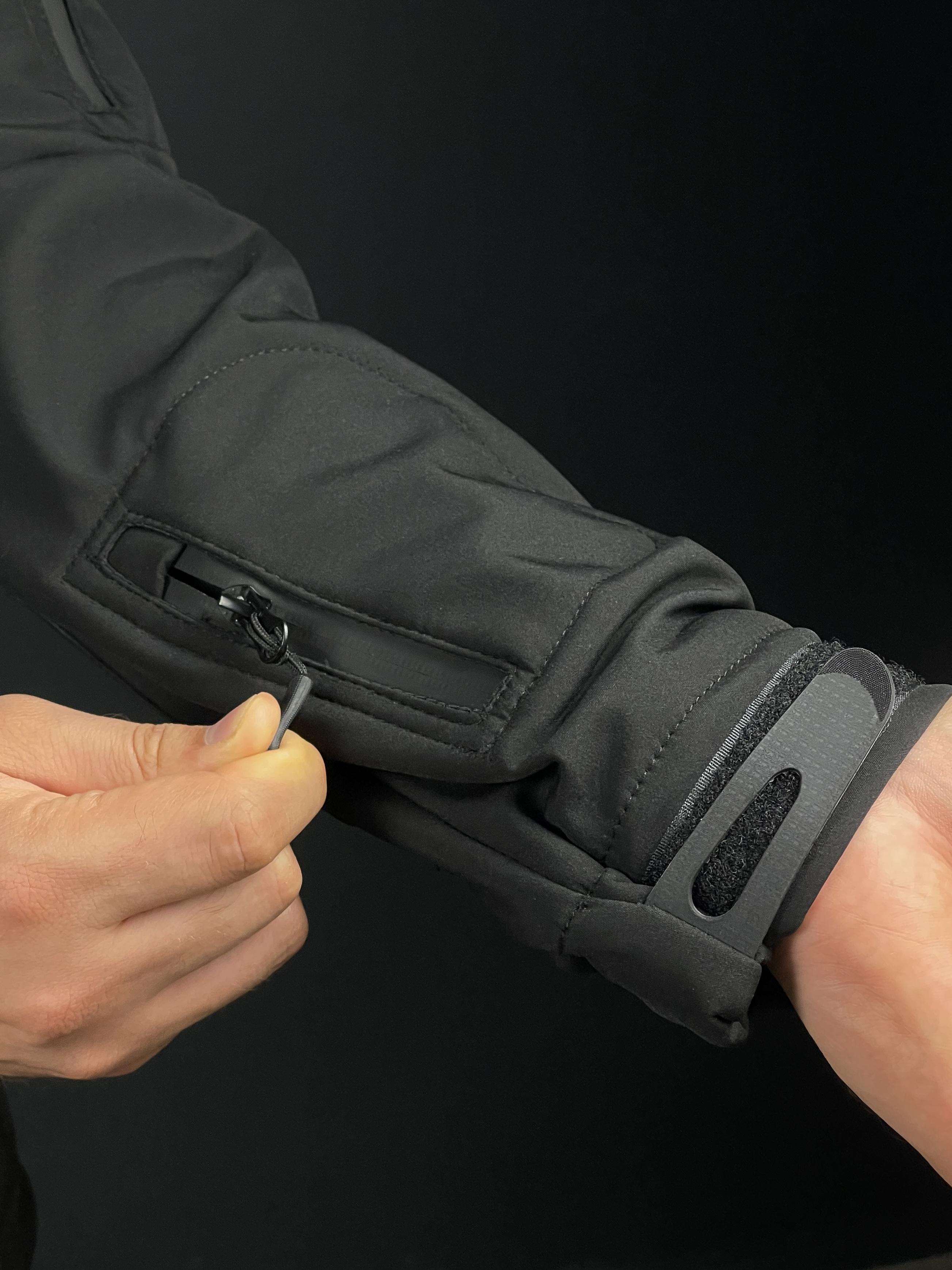 Військова куртка COOPERR Soft Shell III з прихованим капюшоном XL Чорний (KUR-10.1.XL) - фото 9 Військова куртка COOPERR Soft Shell III з прихованим капюшоном XL Чорний (KUR-10.1.XL) - фото 9