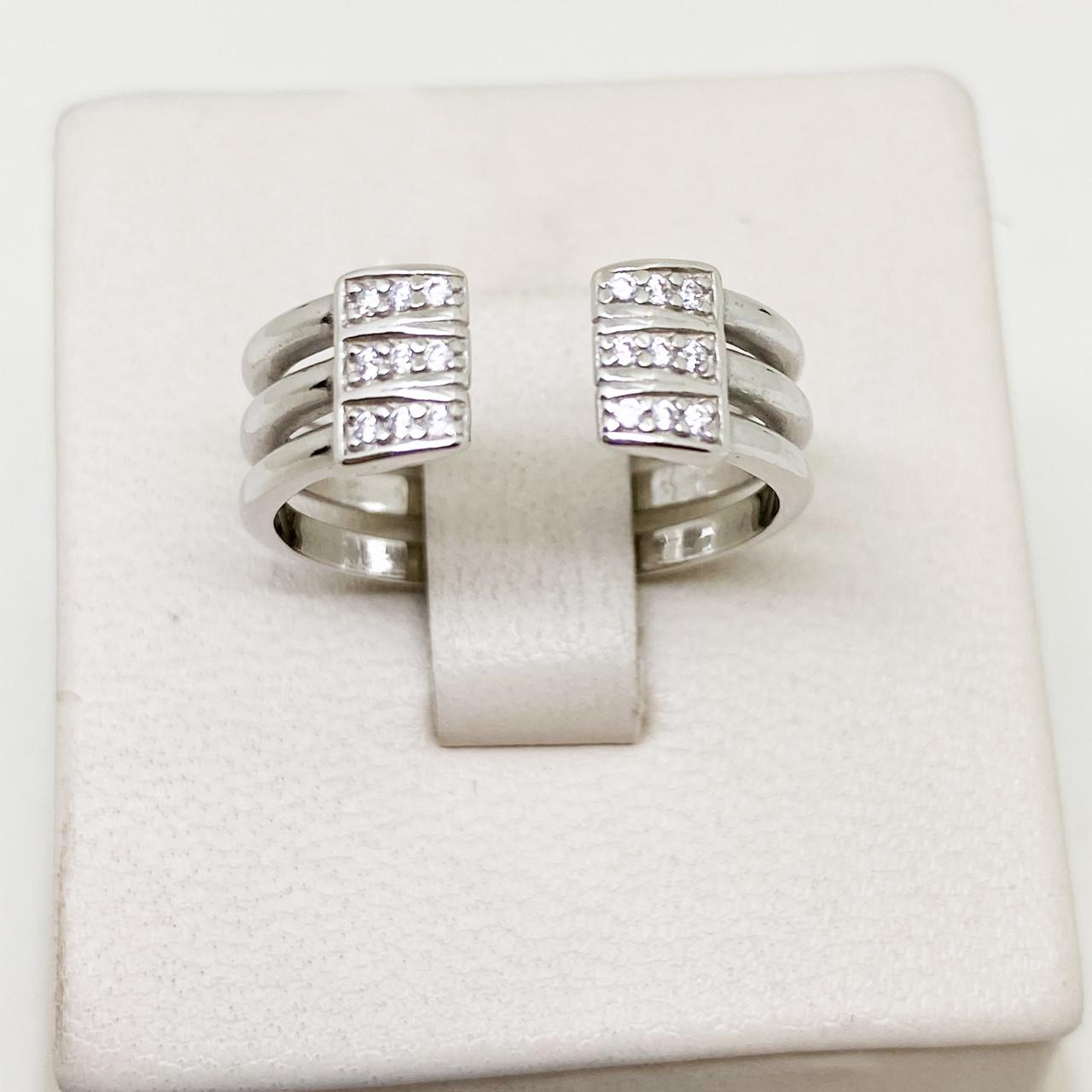 Кольцо серебряное с кубическим цирконием р. 17 3 г (1849119274)