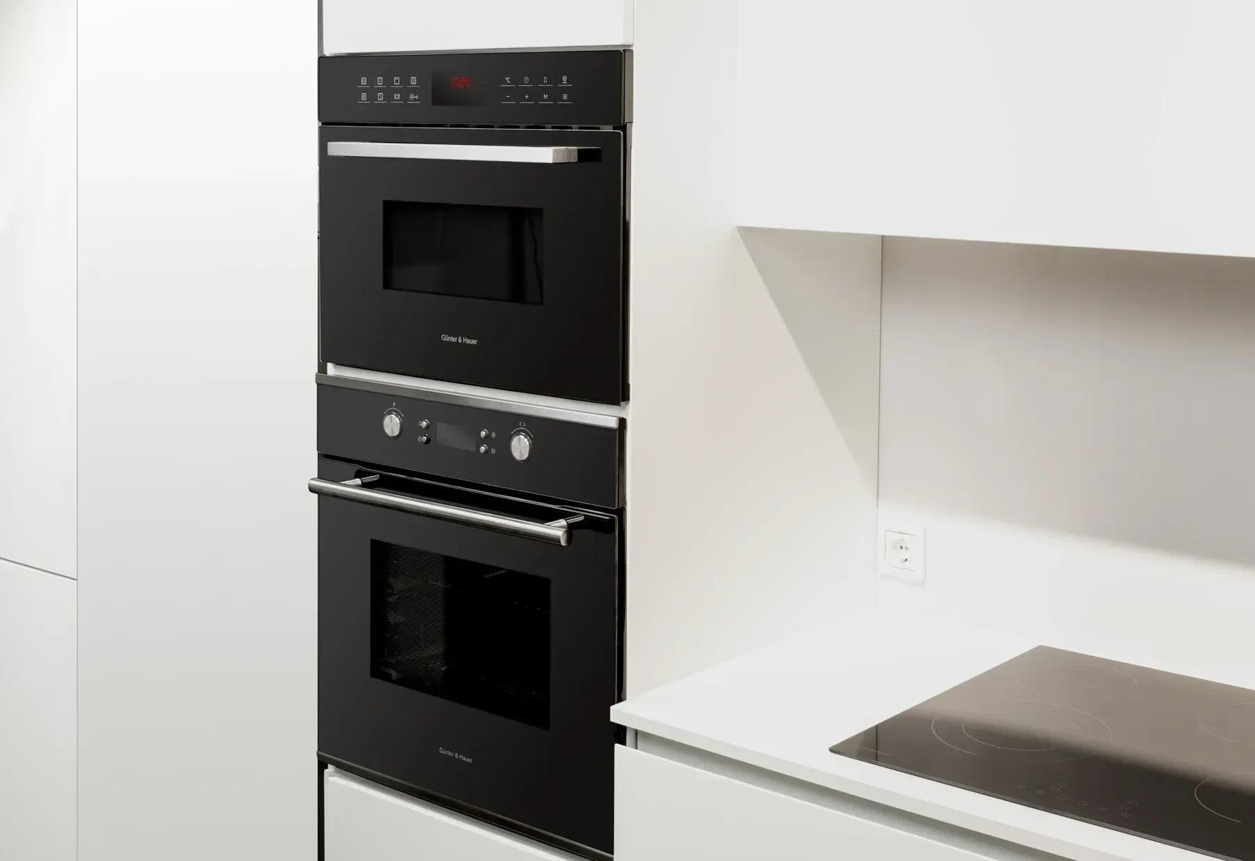Духовой шкаф встраиваемый Gunter&Hauer EOK 1344 BL с микроволновой печью Черный - фото 10