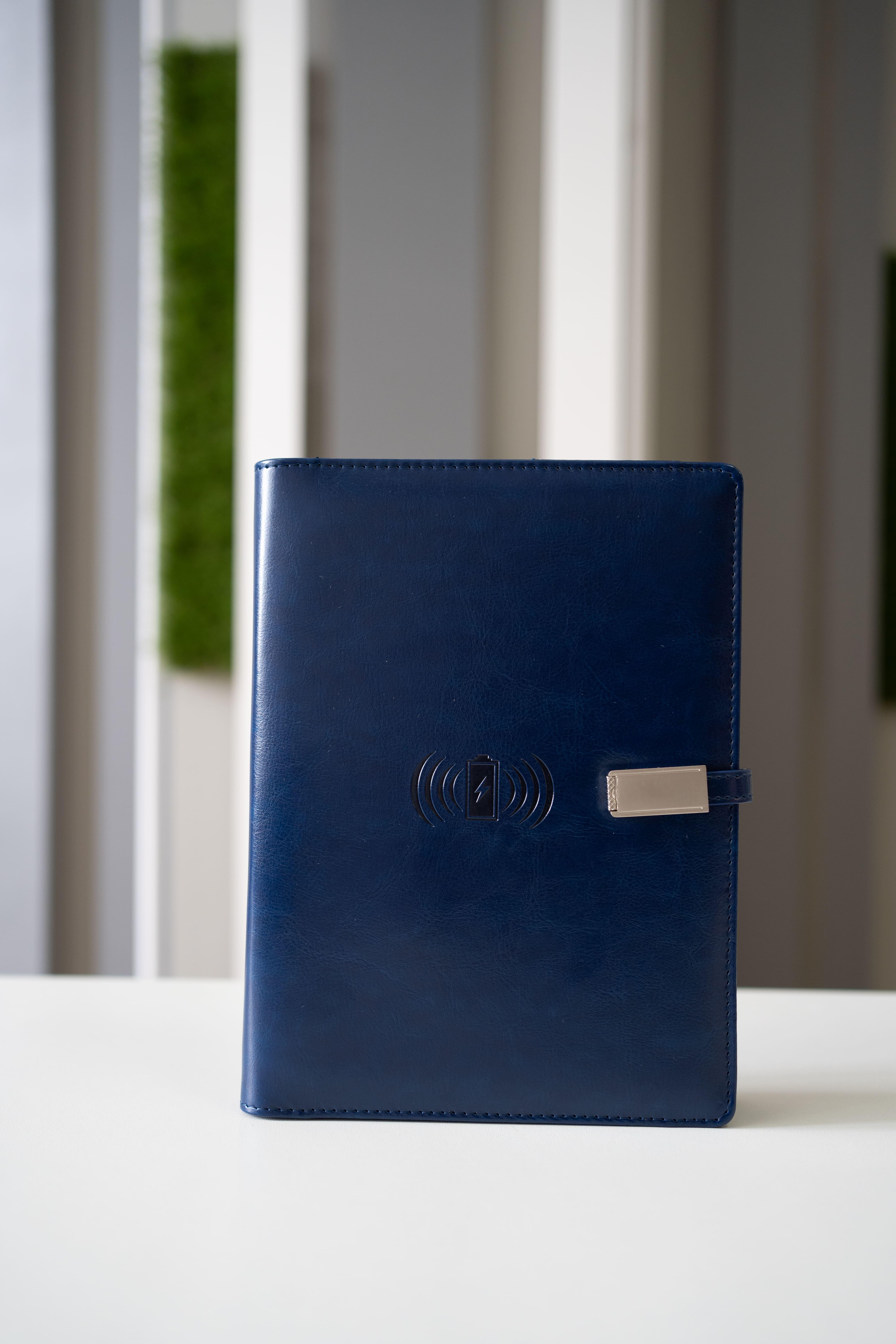 Дневник-Smart Глянец с беспроводной зарядкой/повербанком из эко-кожи Синий (22300218)