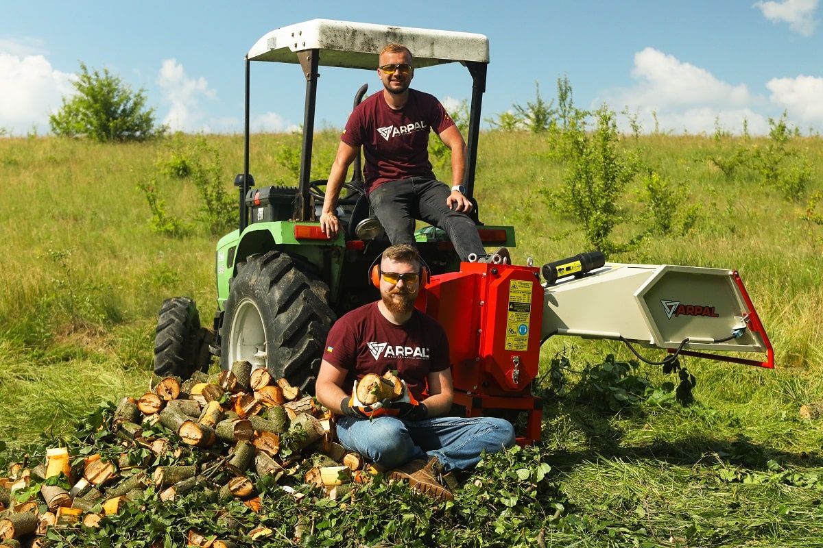 Подрібнювач гілок Arpal на шматки дров до трактора (АМ-120ТР) - фото 30 Подрібнювач гілок Arpal на шматки дров до трактора (АМ-120ТР) - фото 30