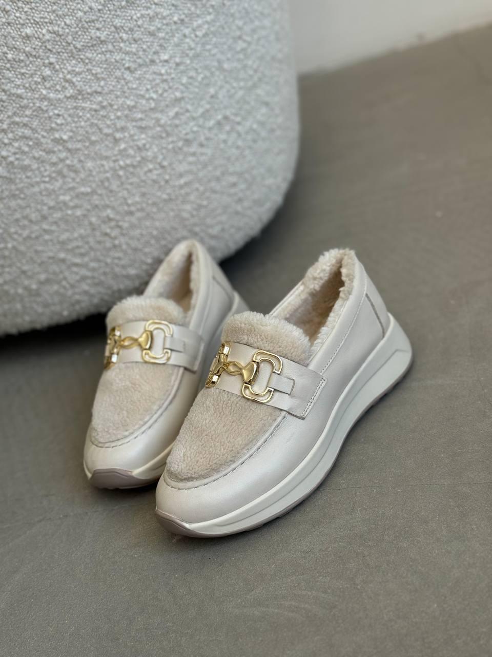 Лофери на хутрі жіночі Maya Shoes р. 39 Молочний (3007/1)