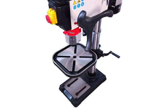 Свердлильний верстат по металу MAST Metalltechnik M-SV1520S-3 - фото 3 Свердлильний верстат по металу MAST Metalltechnik M-SV1520S-3 - фото 3