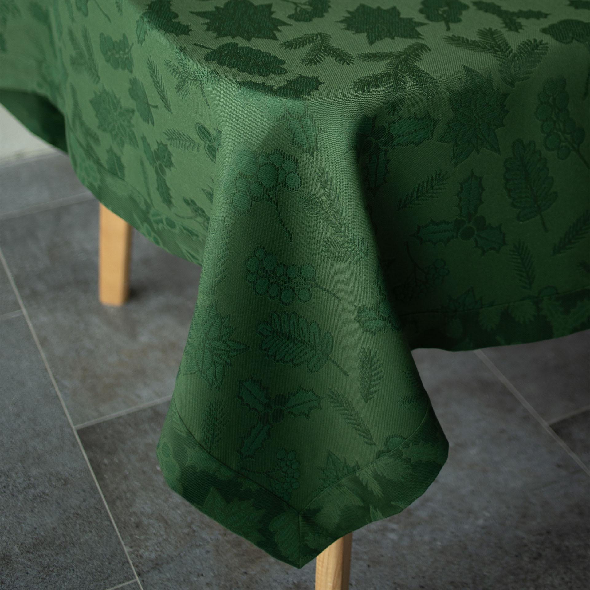 Скатертина Едельвіка Різдво 3,0x1,5 м Зелений (342-24/00) - фото 2 Скатертина Едельвіка Різдво 3,0x1,5 м Зелений (342-24/00) - фото 2