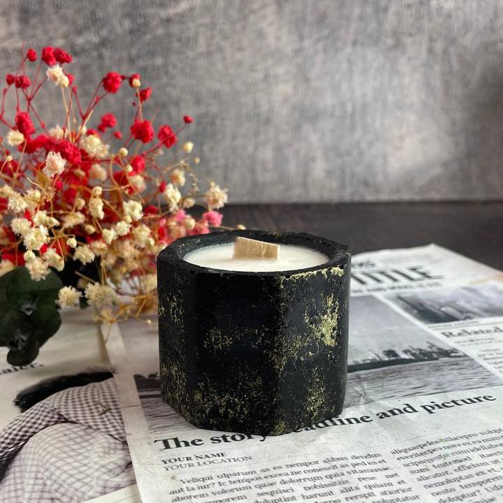 Ароматическая соевая свеча в кашпо Сандал (858_20-255)