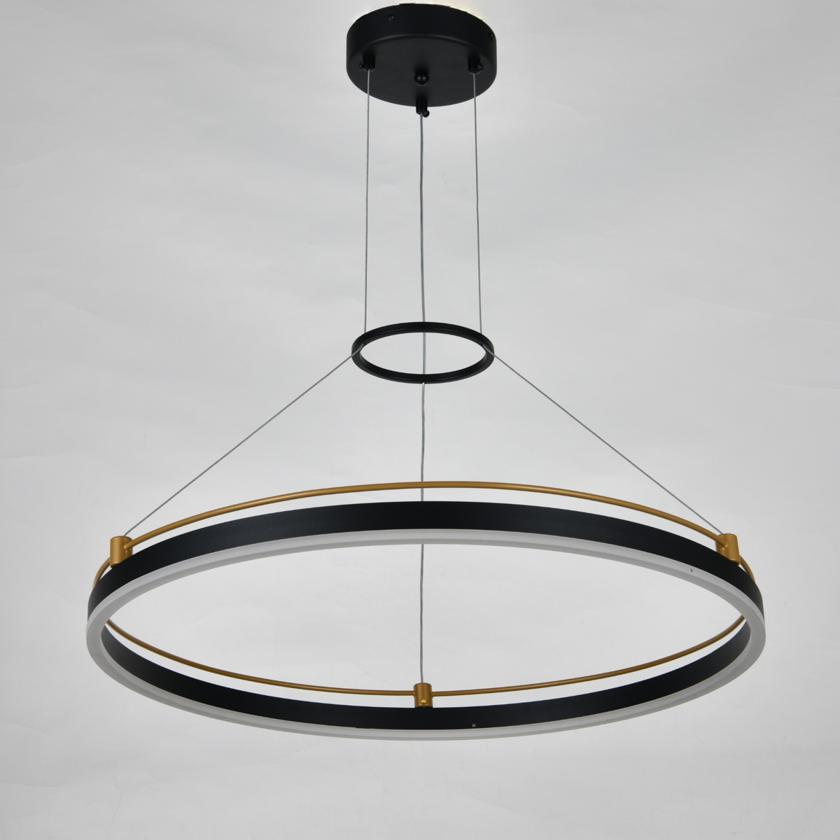 Люстра LED Sirius CH8017 BK/GD (46351) Люстра LED Sirius CH8017 BK/GD (46351)